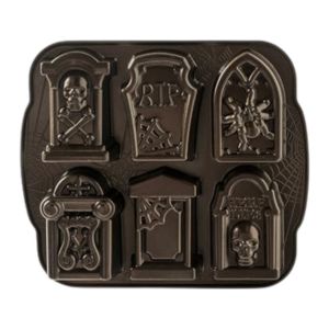 baking plate halloween themed