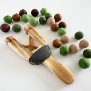 Wood Slingshot & 24 felt balls