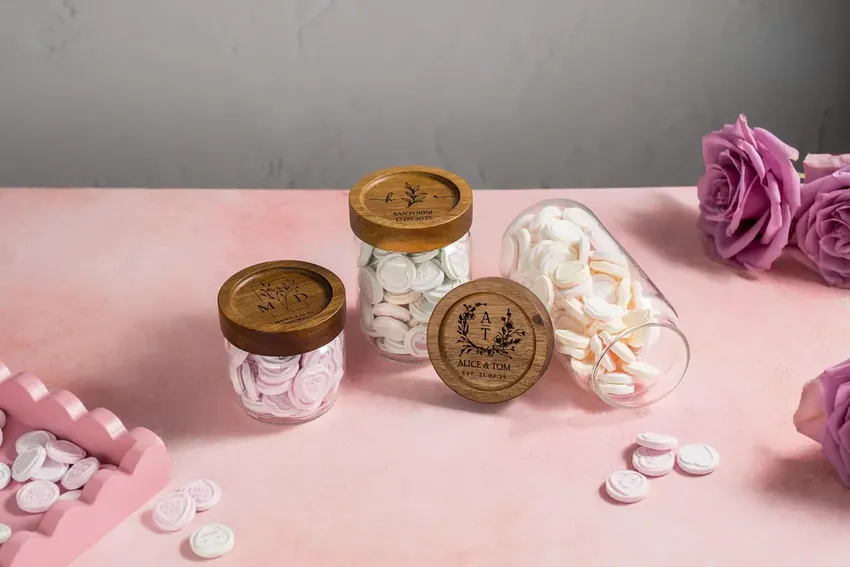 Personalized Glass Favor Jars With Wooden Lids